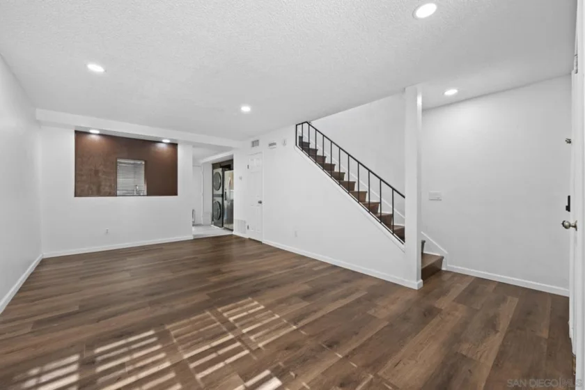1512 Gustavo Street Unit B #B photo 2