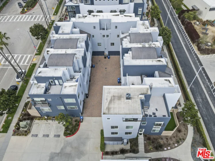 5400 Playa Vista Drive #23 photo 43