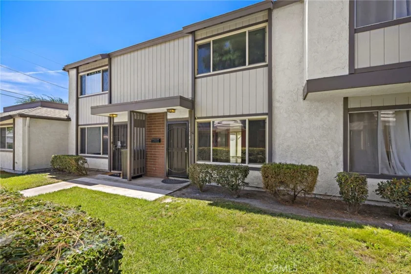13148 Ferndale photo 2