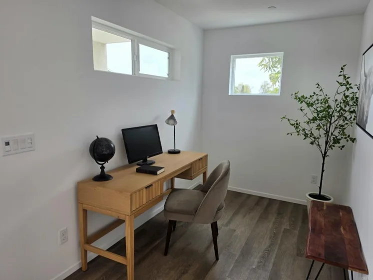 4954 Ocean View Boulevard photo 13