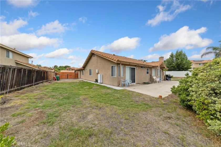 39560 Glenwood Court photo 24