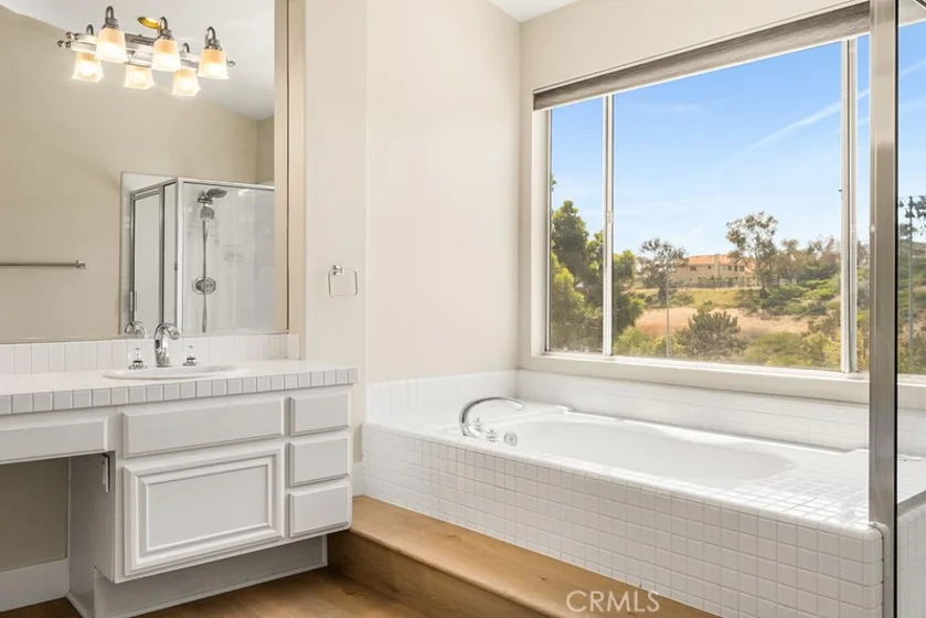 100 Stoney Pointe photo 26