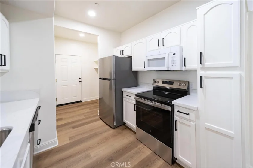 41410 Juniper Street #212 photo 27