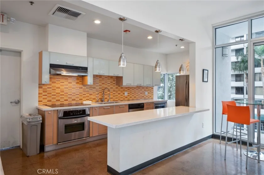 645 W 9th Street #424 photo 26