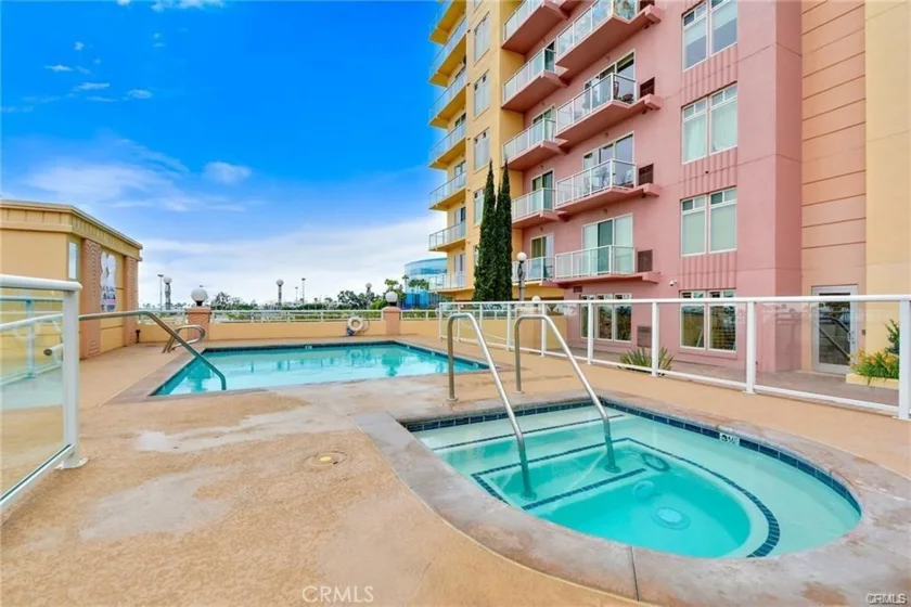488 E Ocean Boulevard #105 photo 18