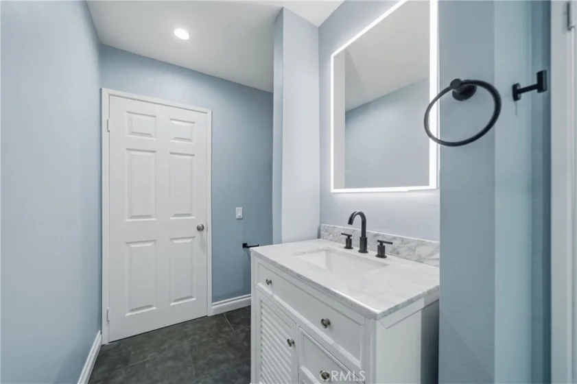 324 E Plymouth Street #21 photo 8