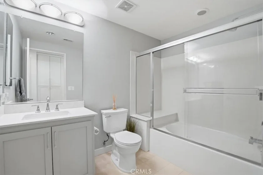21301 Erwin Street #545 photo 21