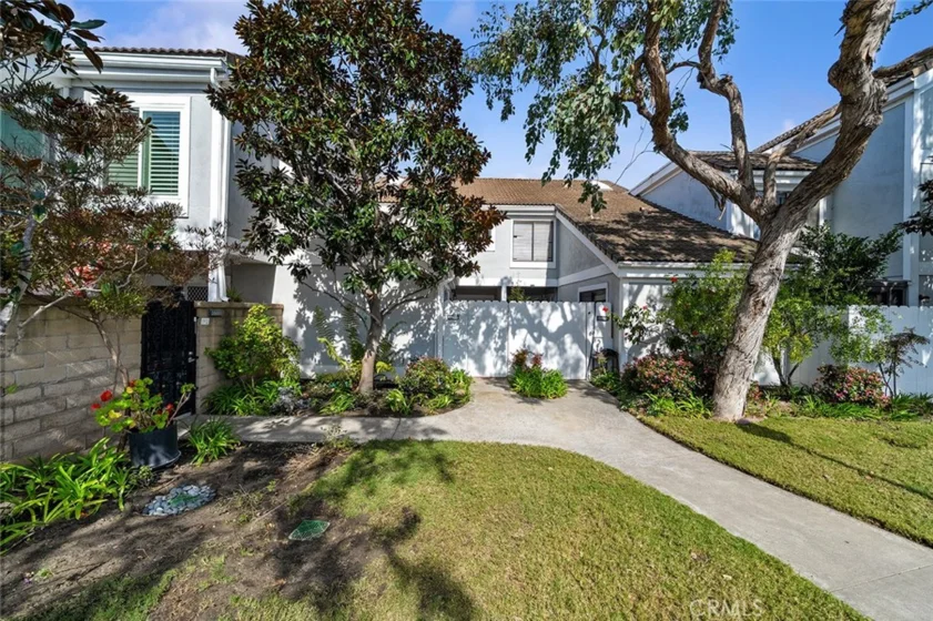 16090 Tortola Circle photo 29