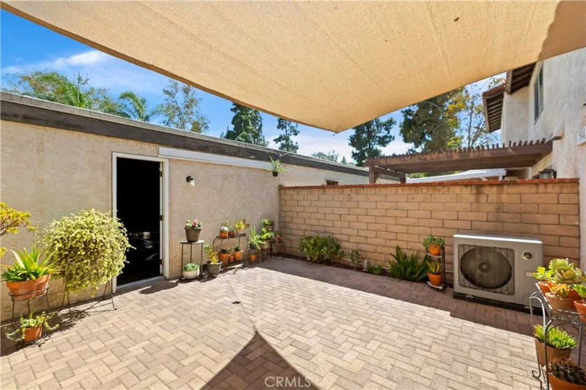8714 Lincoln Avenue photo 16
