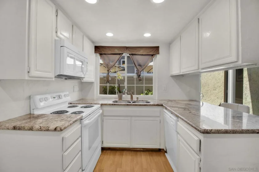 3787 Balboa #C photo 19
