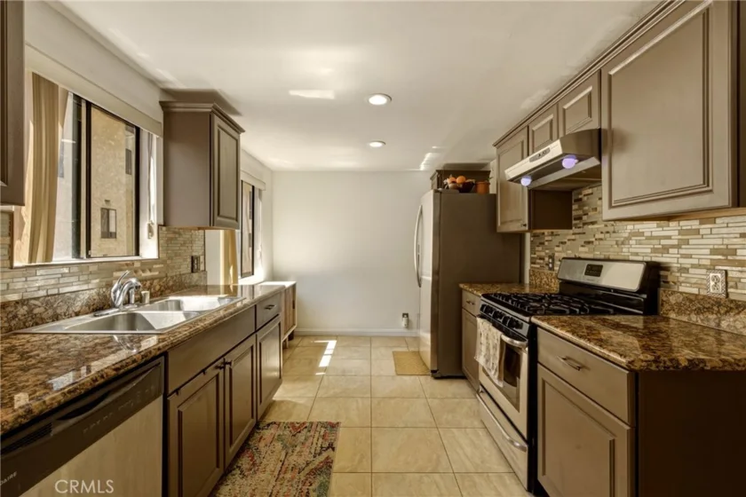 8933 Willis #15 photo 14
