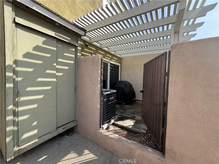 10746 Knott Avenue photo 26