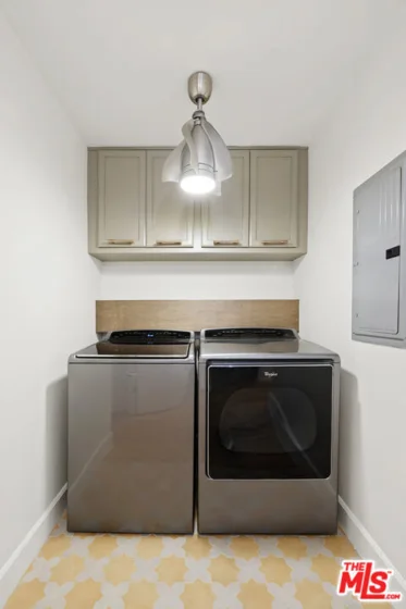 211 S Spalding Drive #109S photo 18