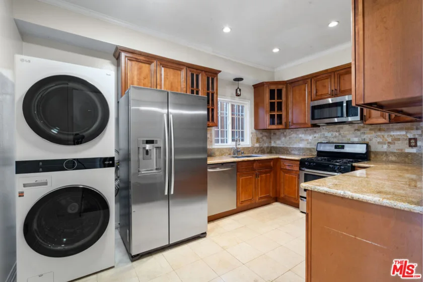 822 S Windsor Boulevard #102 photo 16
