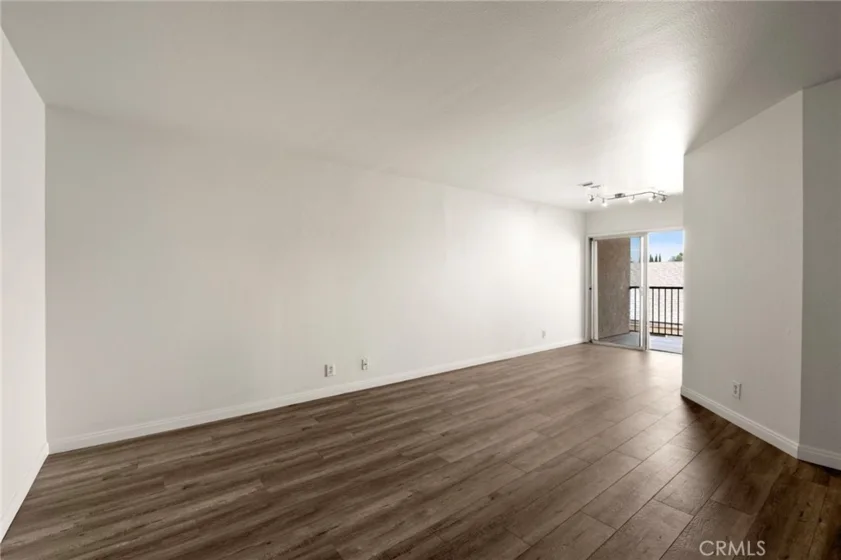 7641 Reseda Boulevard #126 photo 2