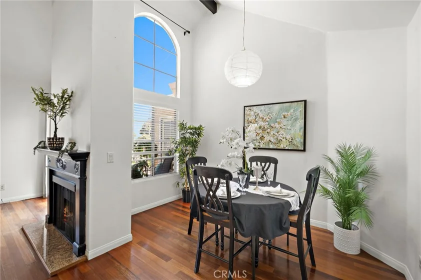 1100 Newport Avenue #404 photo 2