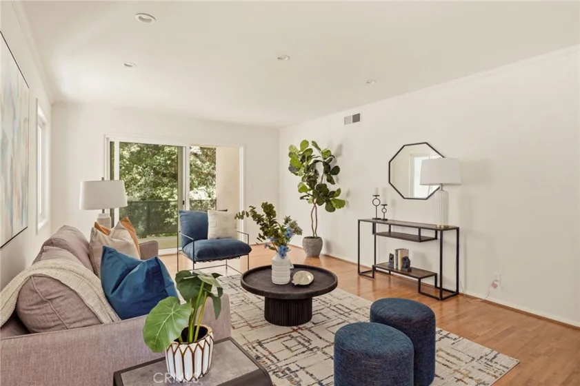 1231 N Columbus #2d photo 10