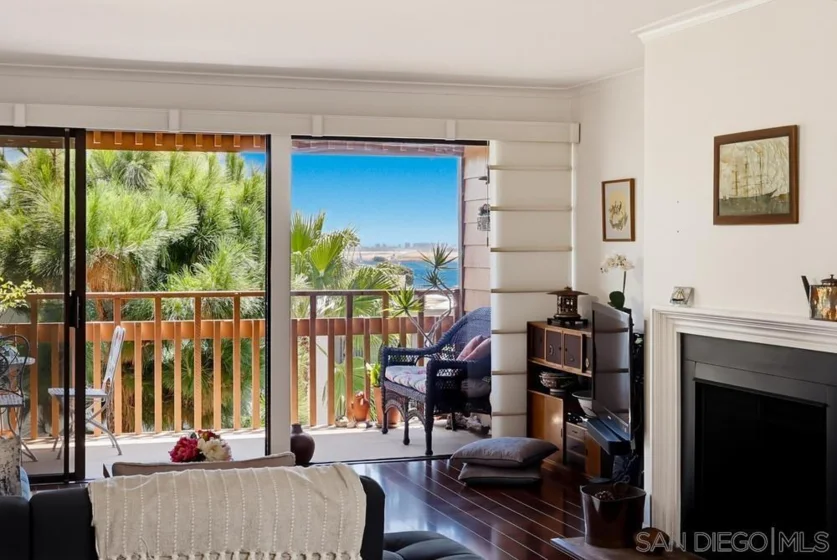 2942 Lawrence Street photo 14