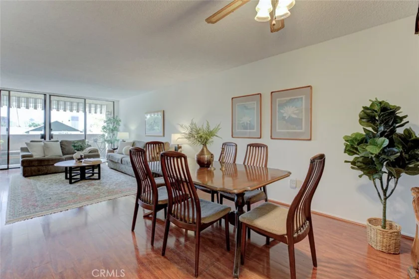 125 W Mountain Street #102 photo 31