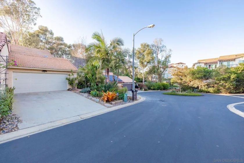 2088 Avenue Of The Trees photo 1