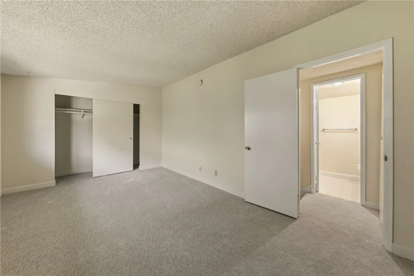 23821 Hillhurst #38 photo 8