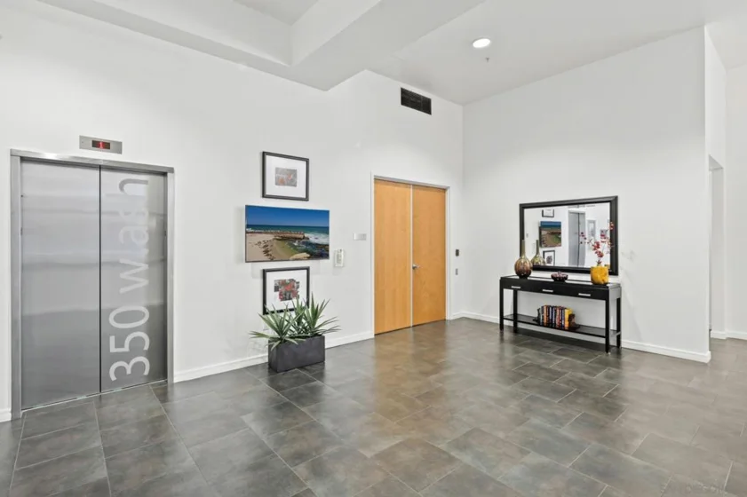 350 W Ash Street #809 photo 38