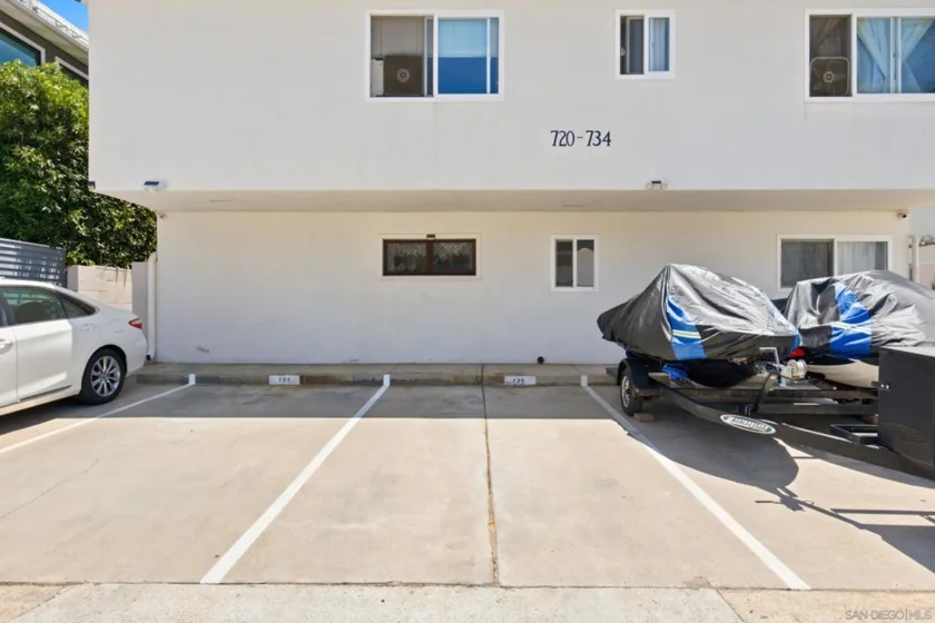 730 E Avenue photo 6