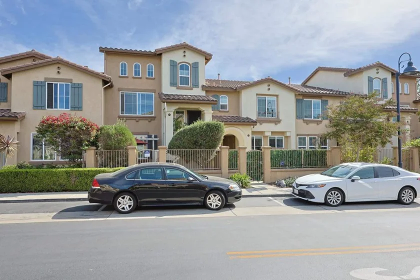10447 Whitcomb Way #159 photo 1