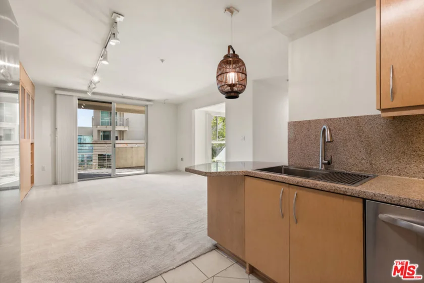267 S San Pedro Street #213 photo 4