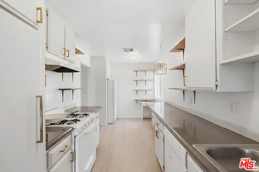 12940 Riverside Drive #201 photo 18
