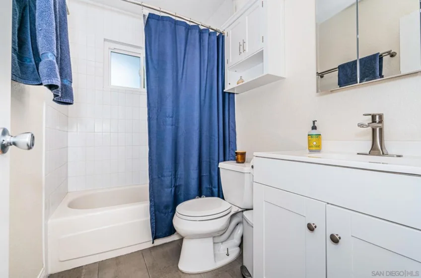 904 Amistad Court #C photo 13