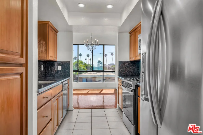 1312 S Saltair Avenue #319 photo 9