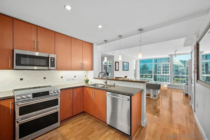 325 7th Avenue #1102 photo 8