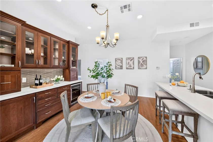 2256 Clark photo 10
