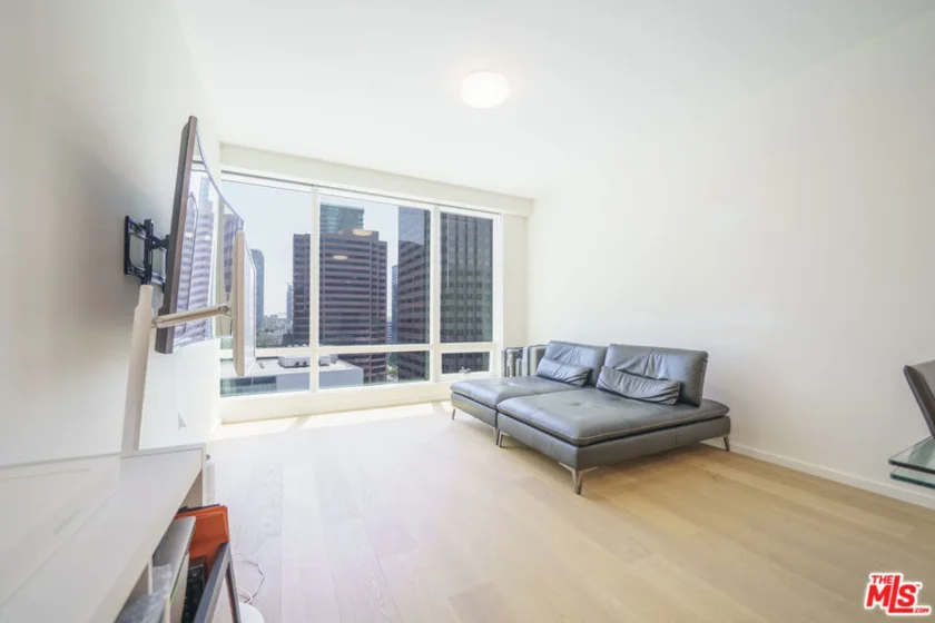 877 Francisco Street #1208 photo 31