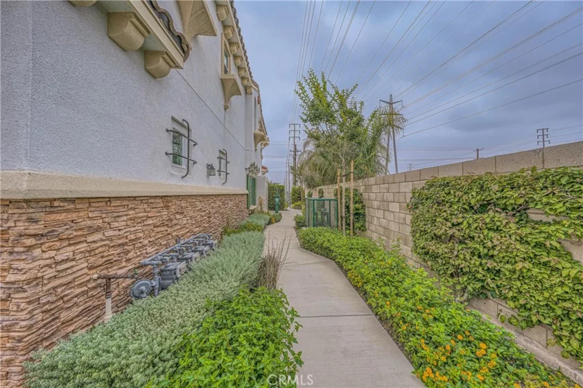 2728 W Ball Road photo 25