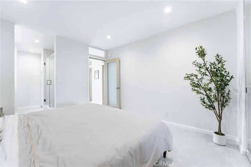 383 Bay Shore #203 photo 32