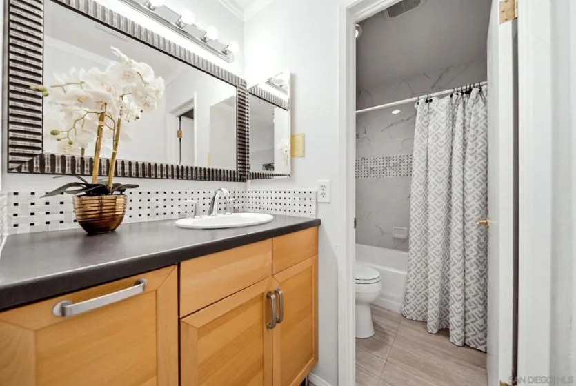 6780 Friars Road #302 photo 16