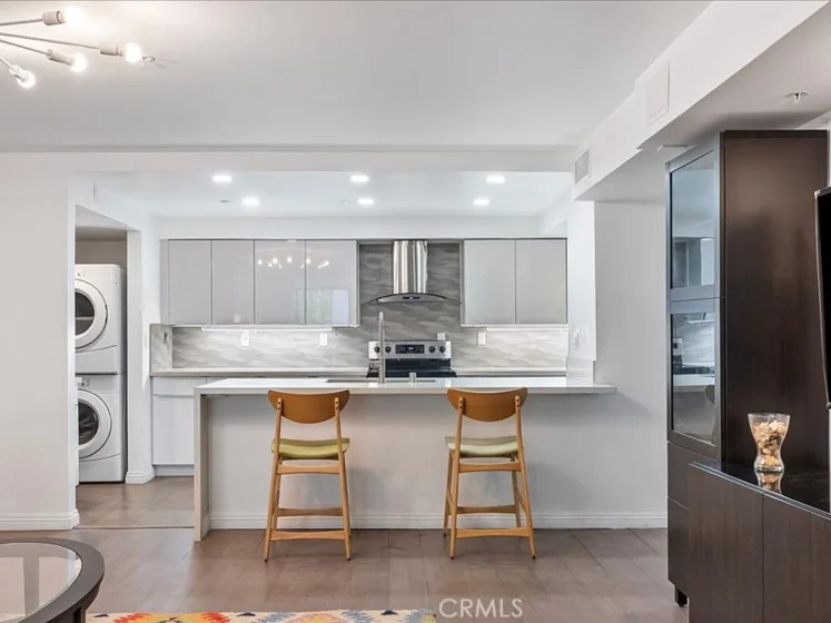10660 Wilshire Boulevard #302 photo 15