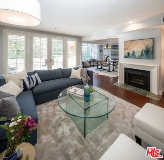 575 S Barrington Avenue #313 photo 1