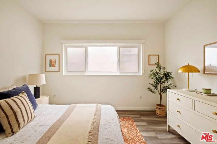 11820 Mayfield Avenue #105 photo 39