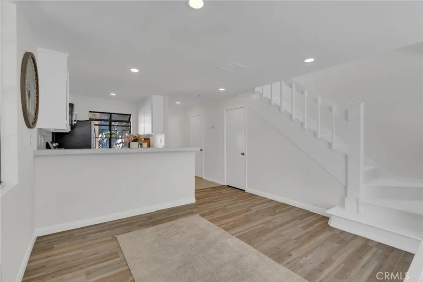 247 Pineview photo 15