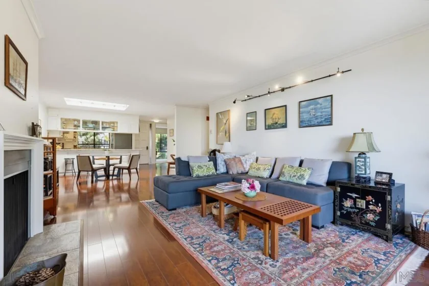 2942 Lawrence Street photo 21