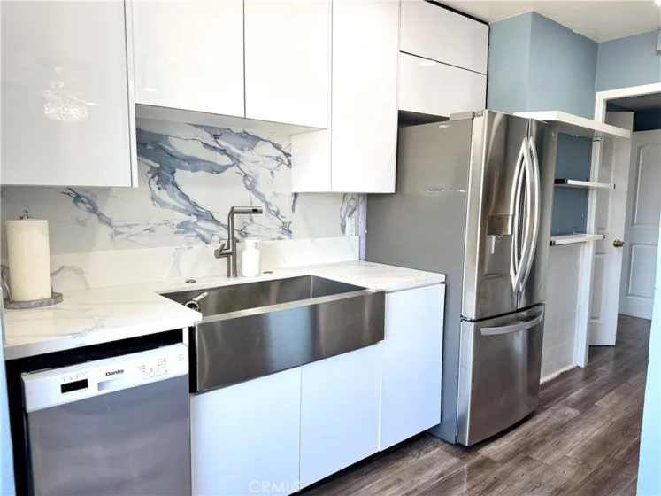 100 Atlantic #1012 photo 22