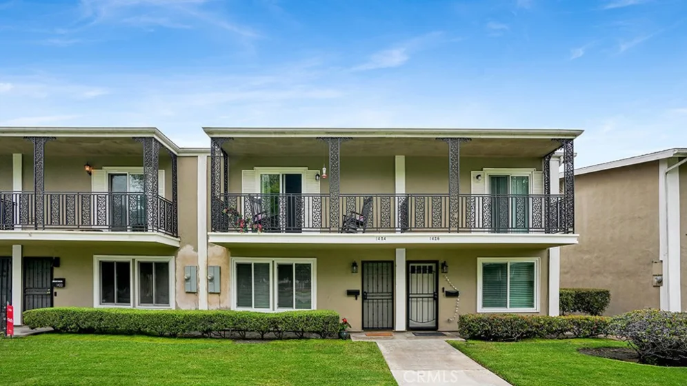 1424 Deauville Place photo 1