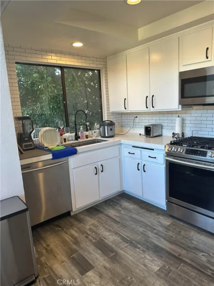 18445 Hatteras Street #402 photo 13