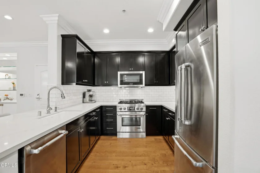 629 Traction Avenue #105 photo 3