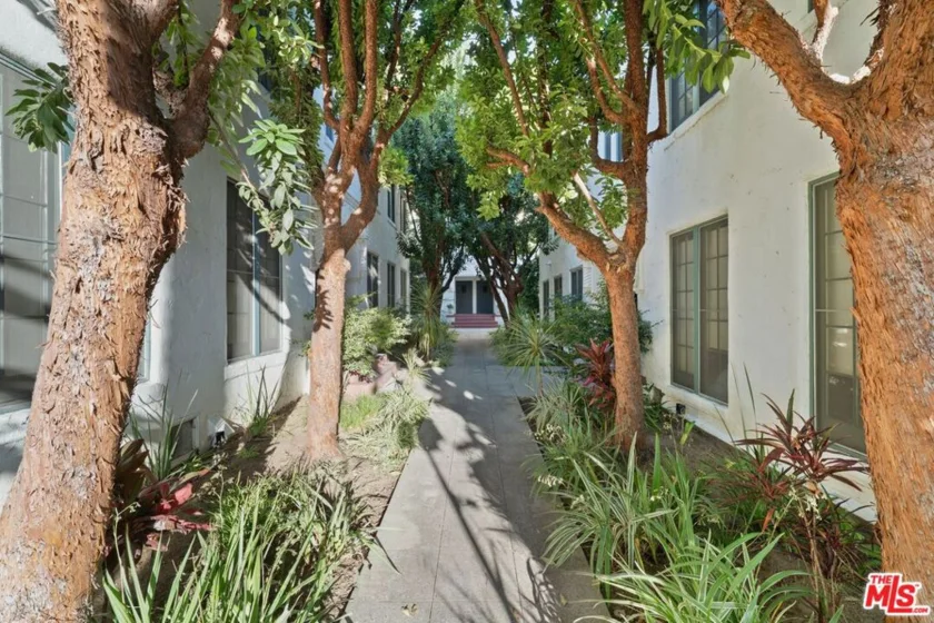 1250 N Harper Avenue #302 photo 27