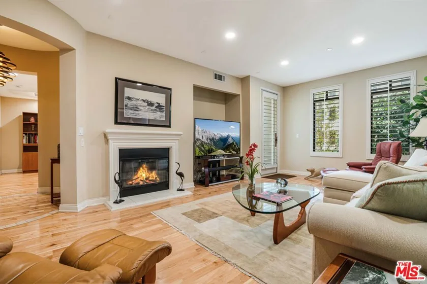 5625 W Crescent Park #205 photo 1