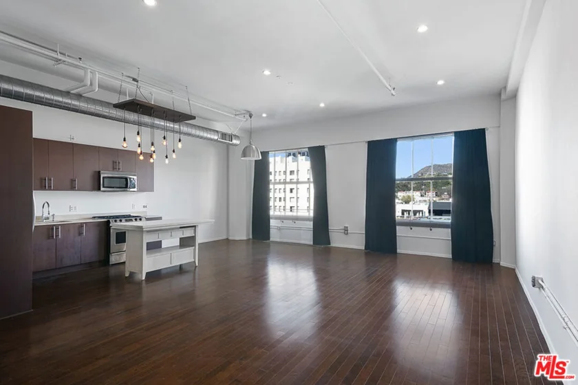 1645 N Vine Street #807 photo 1